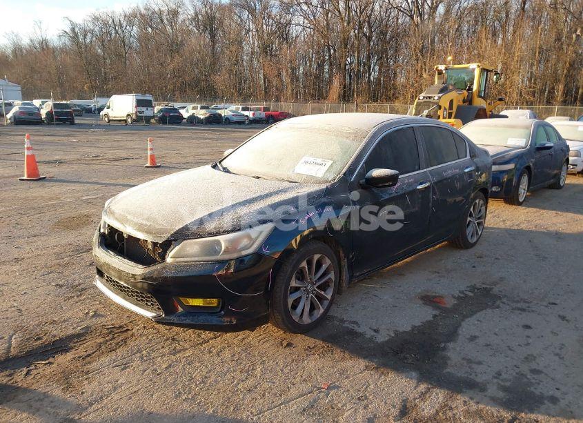 Photo 2 of 2014 Honda Accord SPORT (VIN 1HGCR2E59EA177247)