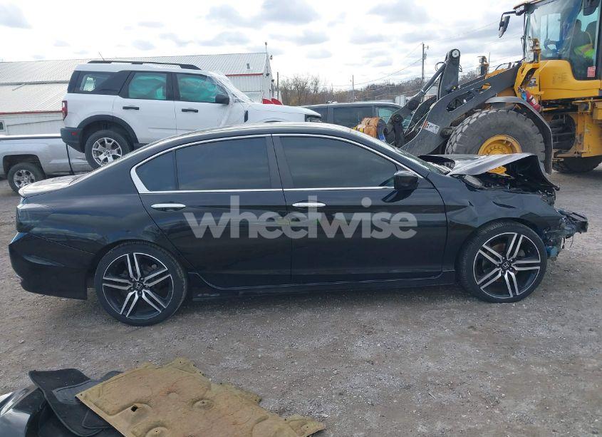 Photo 13 of 2016 Honda Accord SPORT (VIN 1HGCR2E5XGA021639)