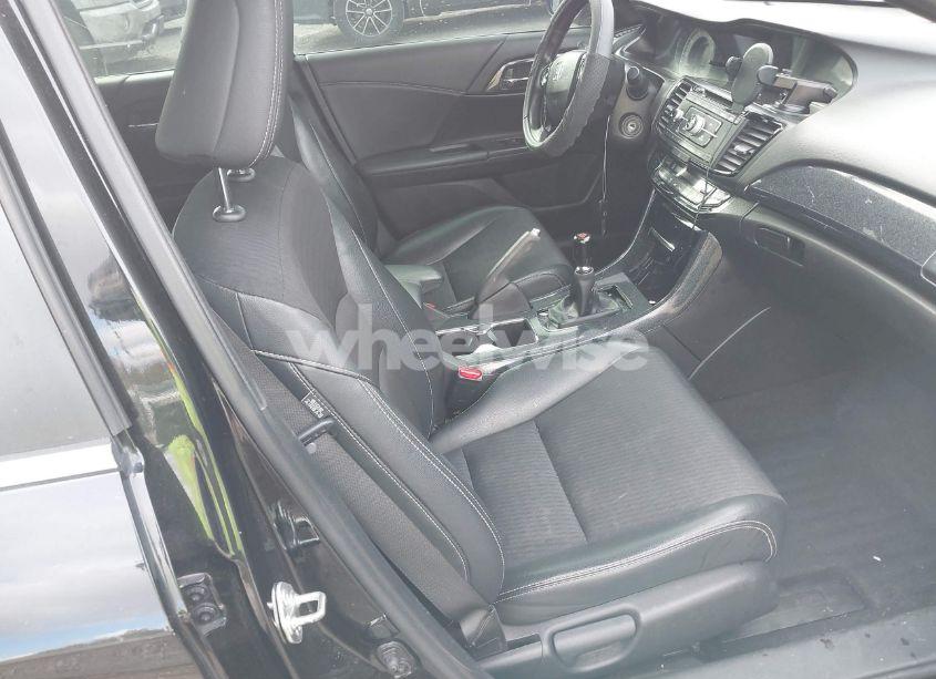 Photo 5 of 2016 Honda Accord SPORT (VIN 1HGCR2E5XGA021639)