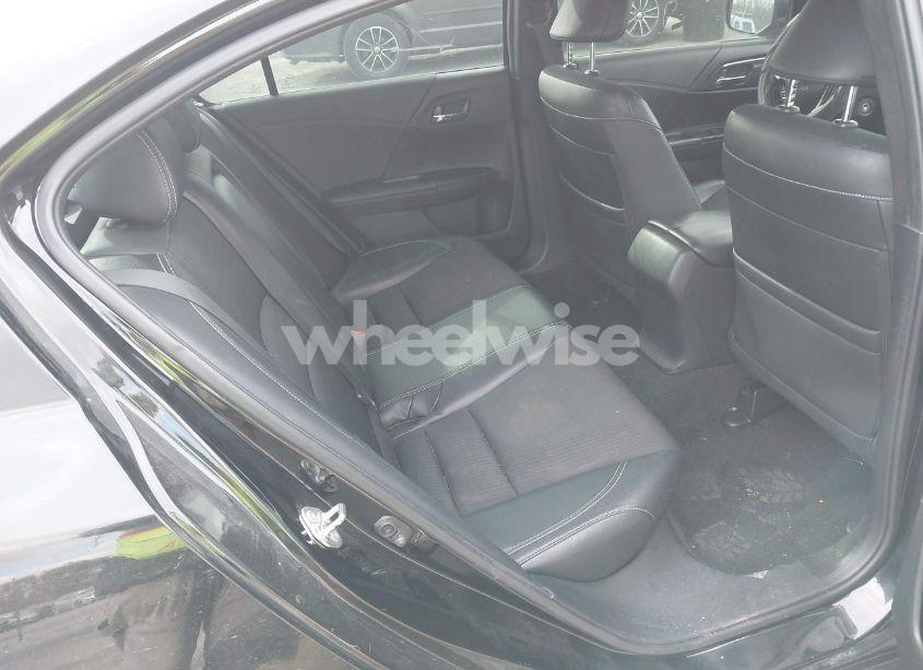 Photo 8 of 2016 Honda Accord SPORT (VIN 1HGCR2E5XGA021639)