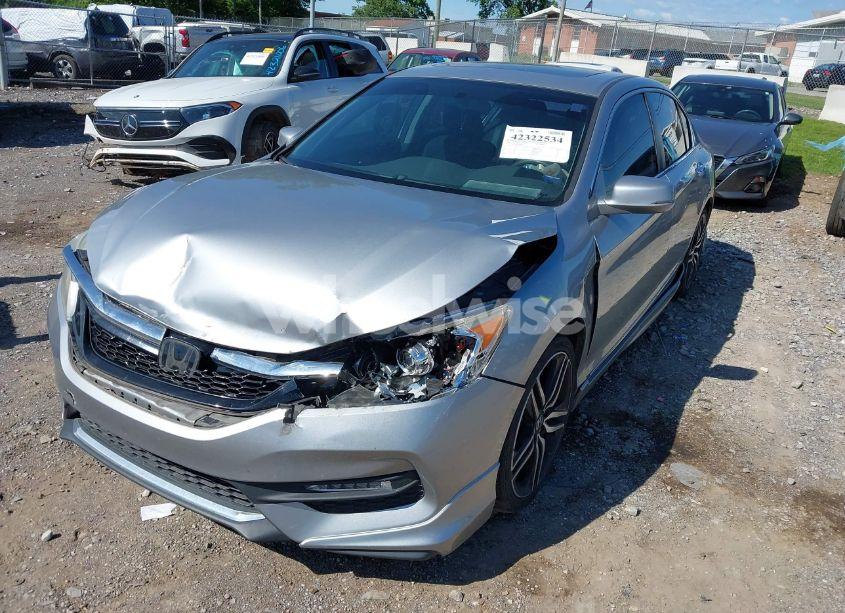 Photo 2 of 2016 Honda Accord EX (VIN 1HGCR2E76GA008825)