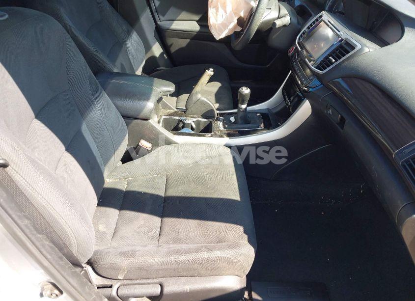 Photo 5 of 2016 Honda Accord EX (VIN 1HGCR2E76GA008825)