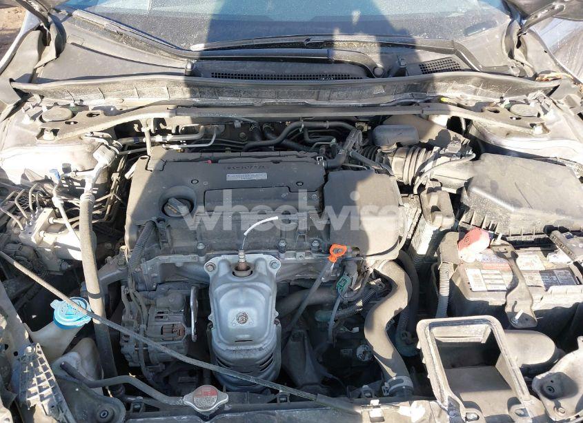 Photo 10 of 2016 Honda Accord EX (VIN 1HGCR2F05GA062277)