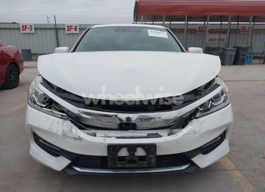 Photo 13 of 2016 Honda Accord EX (VIN 1HGCR2F05GA205308)