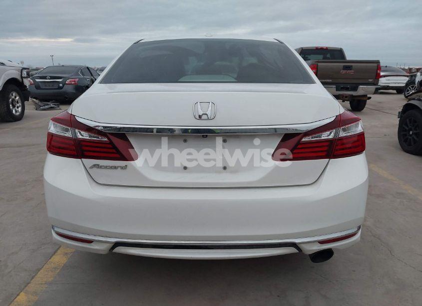 Photo 17 of 2016 Honda Accord EX (VIN 1HGCR2F05GA205308)