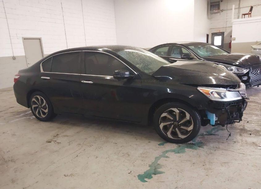 Photo 13 of 2017 Honda Accord EX (VIN 1HGCR2F06HA167816)