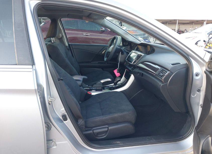 Photo 5 of 2016 Honda Accord EX (VIN 1HGCR2F0XGA152248)