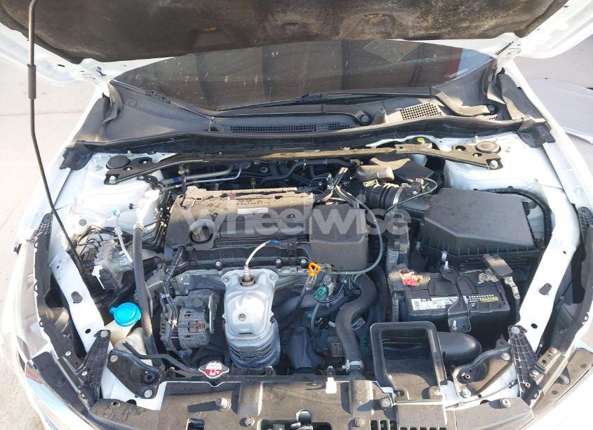 Photo 10 of 2017 Honda Accord SPORT SE (VIN 1HGCR2F10HA028953)