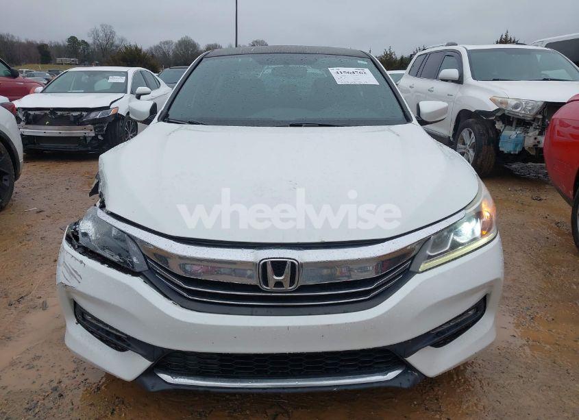 Photo 13 of 2017 Honda Accord SPORT SE (VIN 1HGCR2F10HA047051)