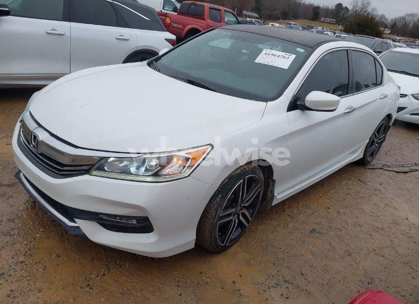 Photo 2 of 2017 Honda Accord SPORT SE (VIN 1HGCR2F10HA047051)