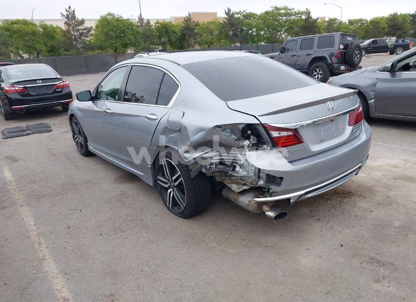 Photo 3 of 2017 Honda Accord SPORT SE (VIN 1HGCR2F10HA082141)