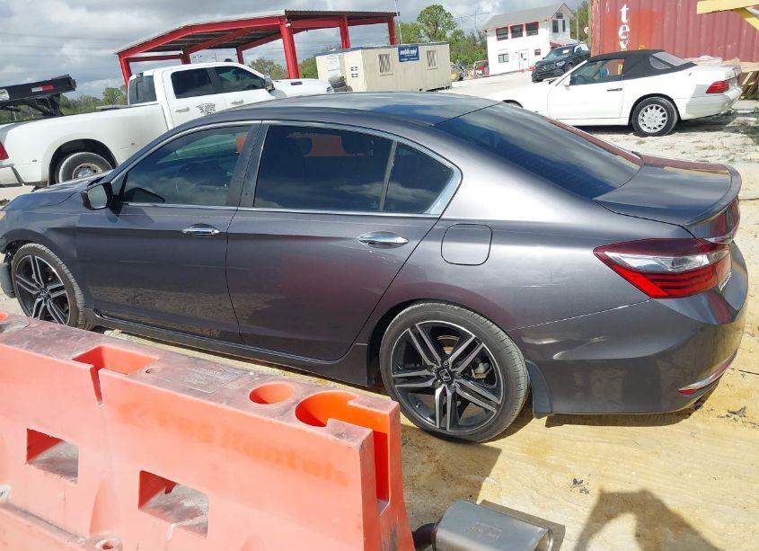 Photo 14 of 2017 Honda Accord SPORT SE (VIN 1HGCR2F10HA083838)