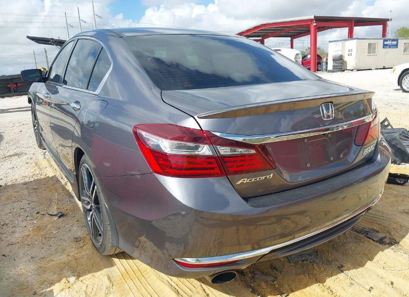 Photo 3 of 2017 Honda Accord SPORT SE (VIN 1HGCR2F10HA083838)