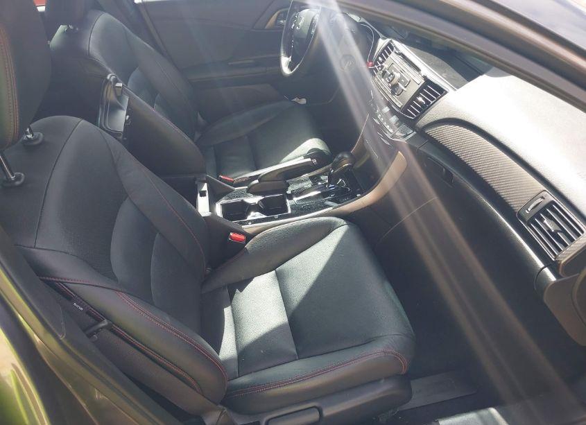 Photo 5 of 2017 Honda Accord SPORT SE (VIN 1HGCR2F10HA083838)