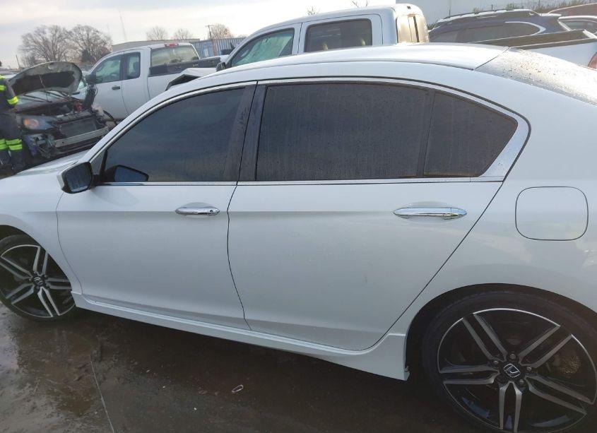 Photo 15 of 2017 Honda Accord SPORT SE (VIN 1HGCR2F10HA088523)