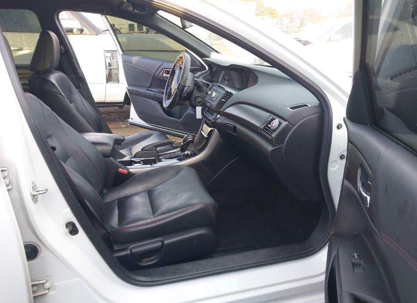 Photo 5 of 2017 Honda Accord SPORT SE (VIN 1HGCR2F10HA088523)