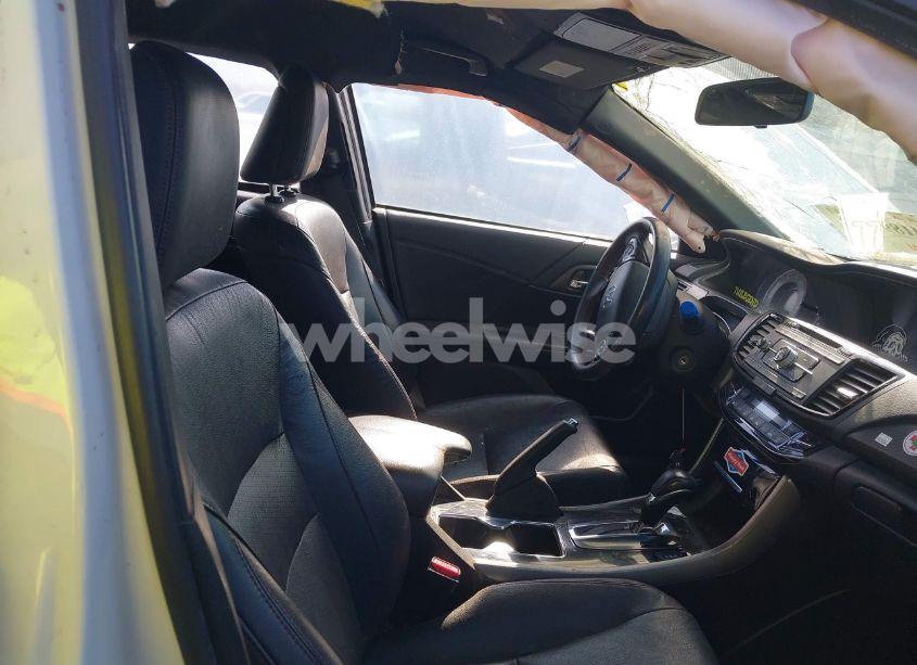 Photo 5 of 2017 Honda Accord SPORT SE (VIN 1HGCR2F10HA113162)