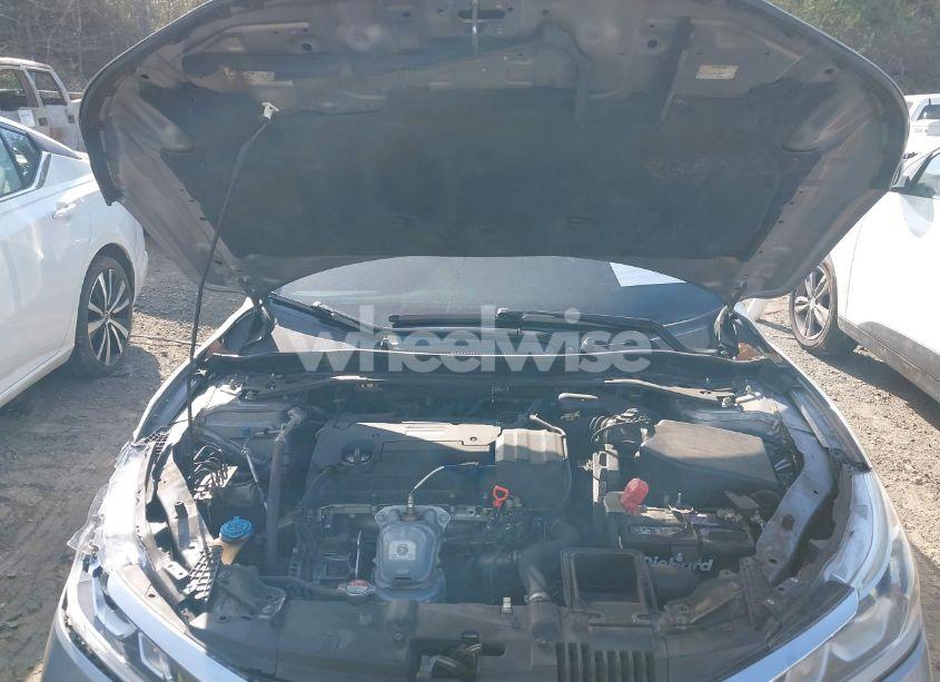 Photo 10 of 2017 Honda Accord SPORT SE (VIN 1HGCR2F11HA006900)