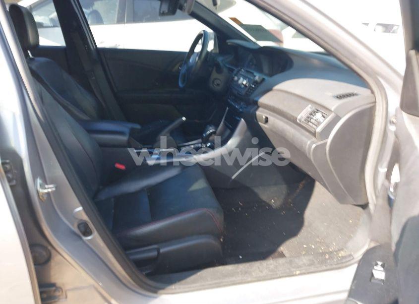 Photo 5 of 2017 Honda Accord SPORT SE (VIN 1HGCR2F11HA006900)