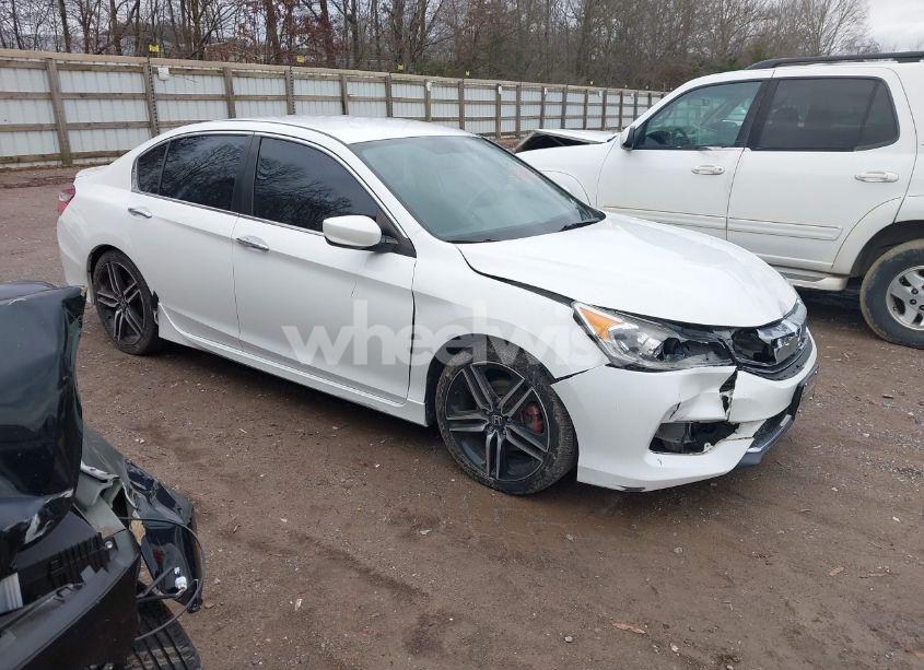 2017 Honda Accord SPORT SE (VIN 1HGCR2F11HA135235) main photo