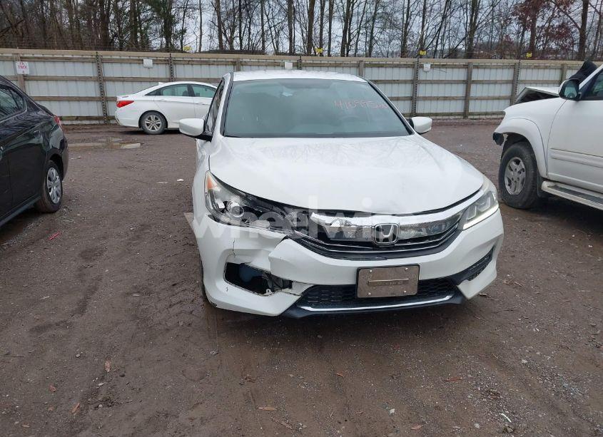 Photo 6 of 2017 Honda Accord SPORT SE (VIN 1HGCR2F11HA135235)