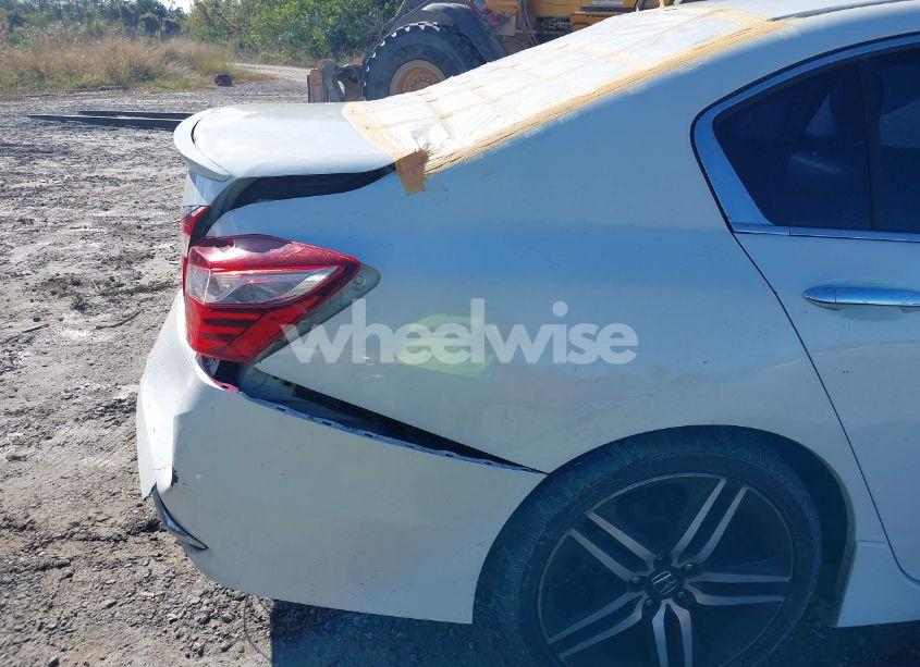 Photo 19 of 2017 Honda Accord SPORT SE (VIN 1HGCR2F11HA189831)