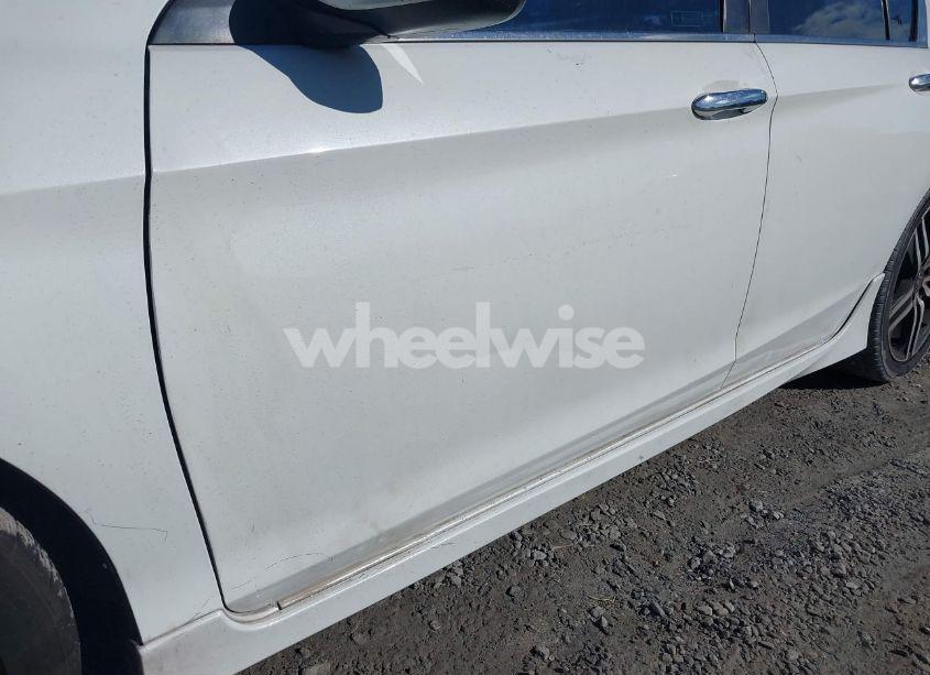 Photo 21 of 2017 Honda Accord SPORT SE (VIN 1HGCR2F11HA189831)