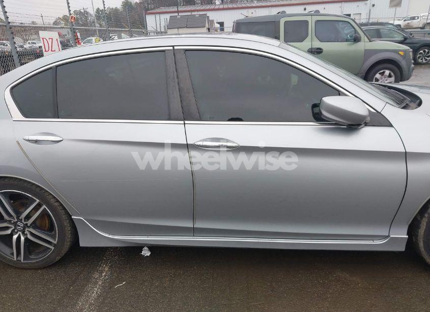 Photo 13 of 2017 Honda Accord SPORT SE (VIN 1HGCR2F12HA053952)