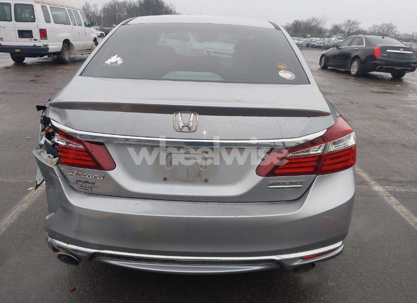 Photo 16 of 2017 Honda Accord SPORT SE (VIN 1HGCR2F12HA053952)