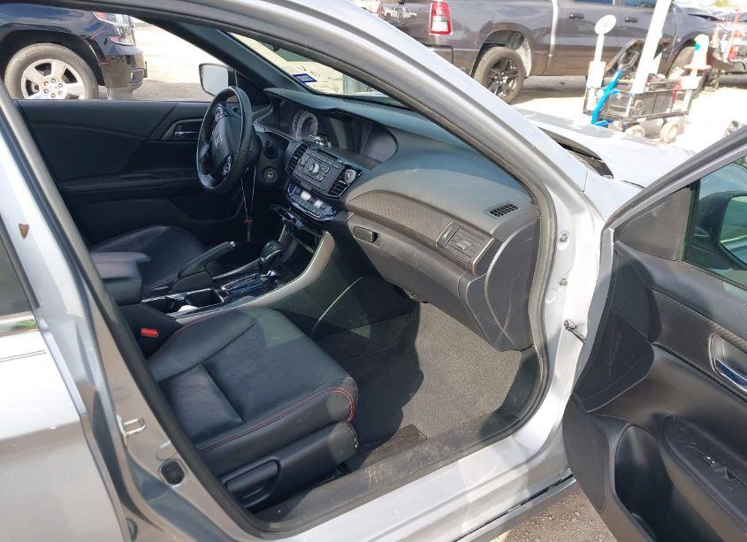 Photo 5 of 2017 Honda Accord SPORT SE (VIN 1HGCR2F12HA077023)