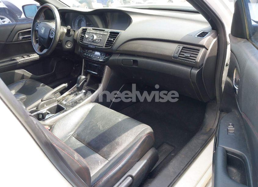 Photo 5 of 2017 Honda Accord SPORT SE (VIN 1HGCR2F12HA126964)