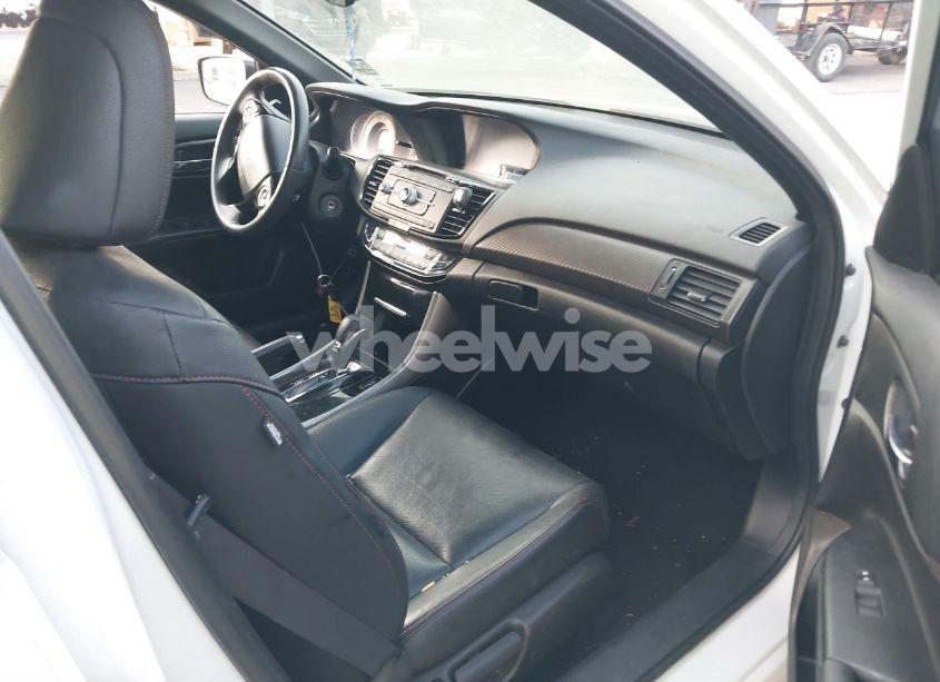 Photo 5 of 2017 Honda Accord SPORT SE (VIN 1HGCR2F12HA128004)