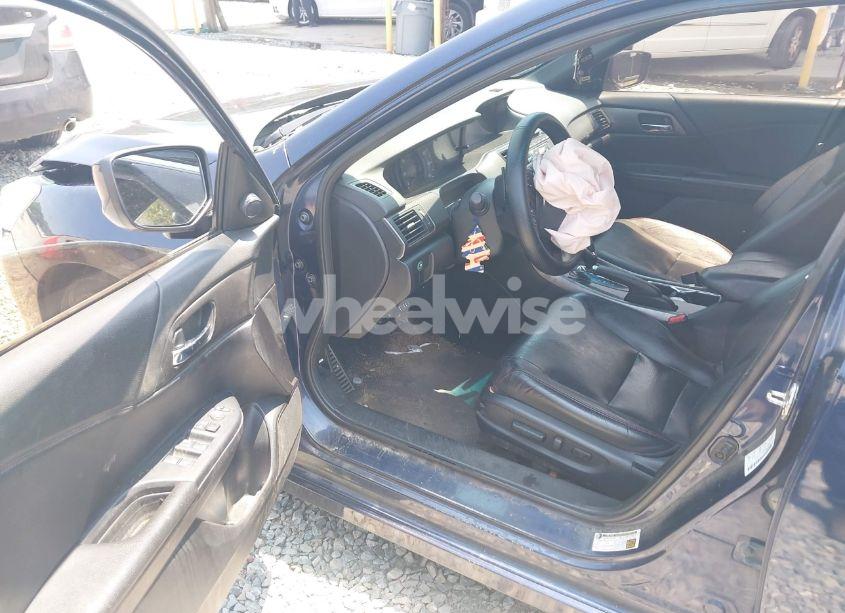 Photo 5 of 2017 Honda Accord SPORT SE (VIN 1HGCR2F12HA141173)