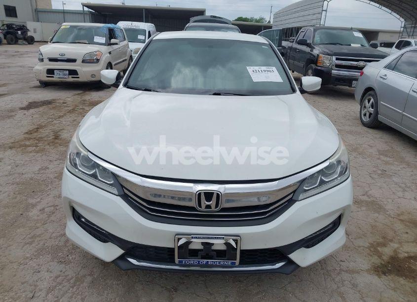 Photo 12 of 2017 Honda Accord SPORT SE (VIN 1HGCR2F12HA219743)