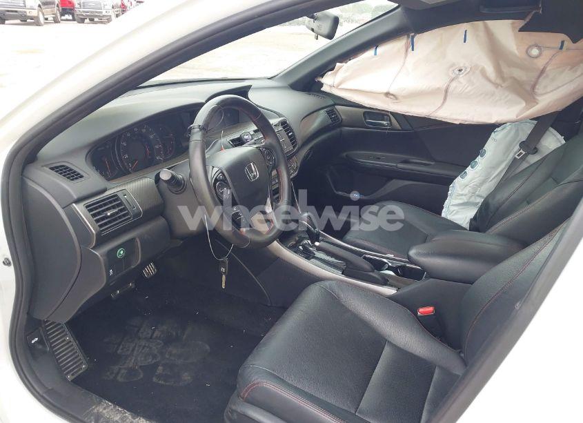 Photo 5 of 2017 Honda Accord SPORT SE (VIN 1HGCR2F12HA219743)