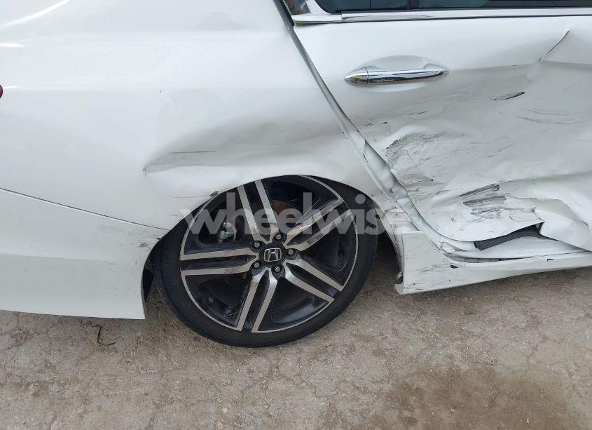 Photo 6 of 2017 Honda Accord SPORT SE (VIN 1HGCR2F12HA219743)