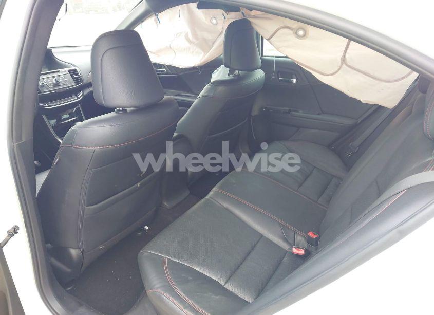 Photo 8 of 2017 Honda Accord SPORT SE (VIN 1HGCR2F12HA219743)