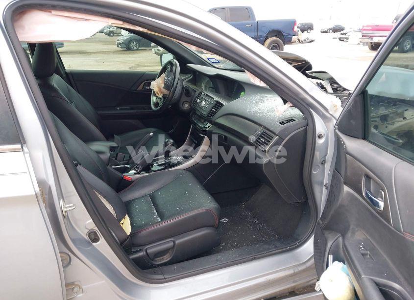 Photo 5 of 2017 Honda Accord SPORT SE (VIN 1HGCR2F12HA246022)