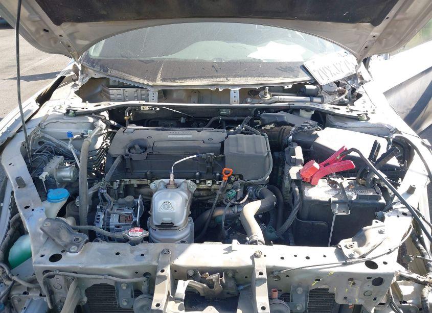 Photo 10 of 2017 Honda Accord SPORT SE (VIN 1HGCR2F13HA051787)