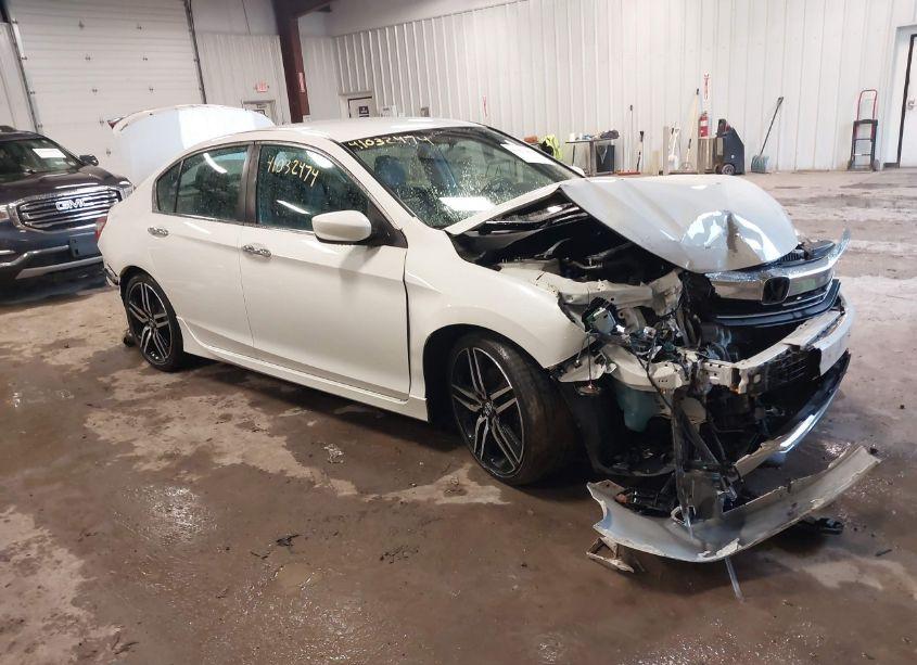 2017 Honda Accord SPORT SE (VIN 1HGCR2F13HA058996) main photo