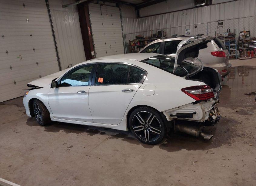 Photo 15 of 2017 Honda Accord SPORT SE (VIN 1HGCR2F13HA058996)