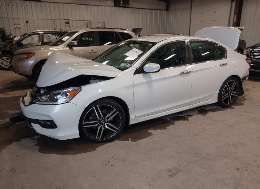 Photo 2 of 2017 Honda Accord SPORT SE (VIN 1HGCR2F13HA058996)