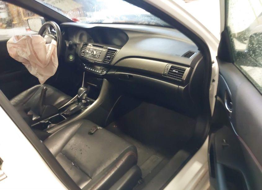 Photo 5 of 2017 Honda Accord SPORT SE (VIN 1HGCR2F13HA058996)