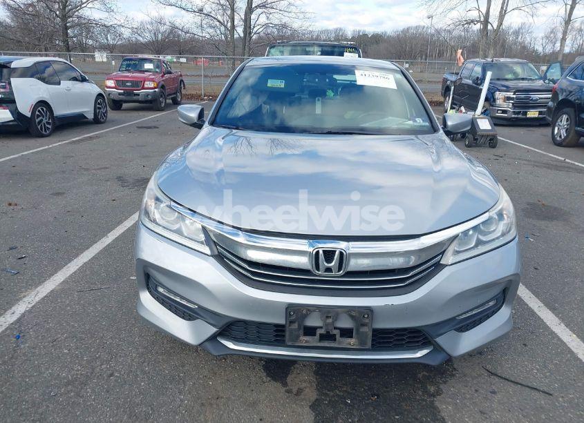 Photo 12 of 2017 Honda Accord SPORT SE (VIN 1HGCR2F13HA073563)