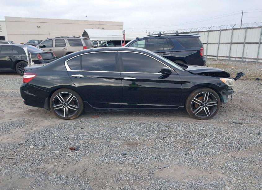 Photo 13 of 2017 Honda Accord SPORT SE (VIN 1HGCR2F13HA080643)