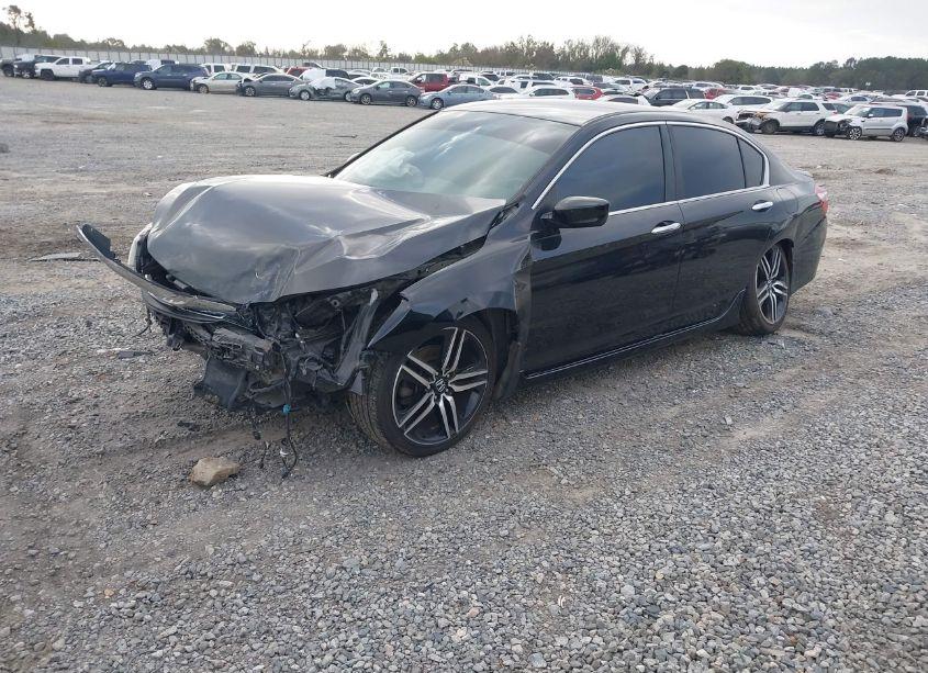 Photo 2 of 2017 Honda Accord SPORT SE (VIN 1HGCR2F13HA080643)