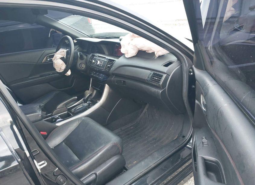 Photo 5 of 2017 Honda Accord SPORT SE (VIN 1HGCR2F13HA080643)