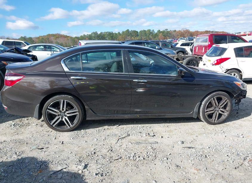 Photo 13 of 2017 Honda Accord SPORT SE (VIN 1HGCR2F13HA152912)