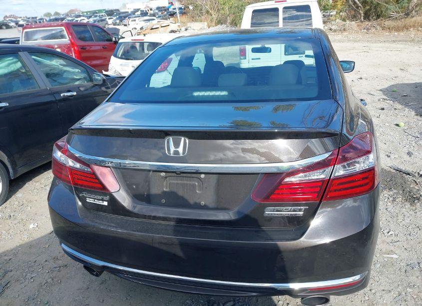Photo 16 of 2017 Honda Accord SPORT SE (VIN 1HGCR2F13HA152912)