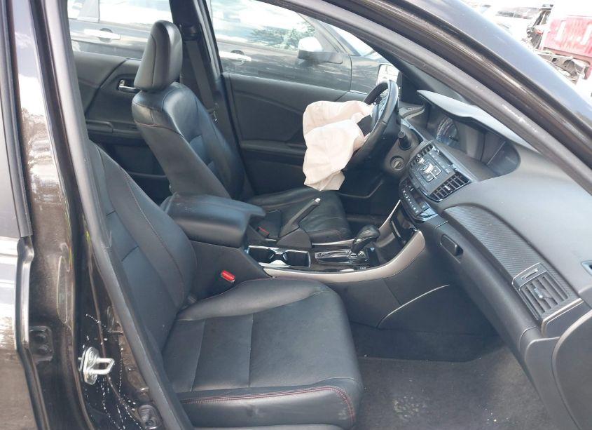 Photo 5 of 2017 Honda Accord SPORT SE (VIN 1HGCR2F13HA152912)